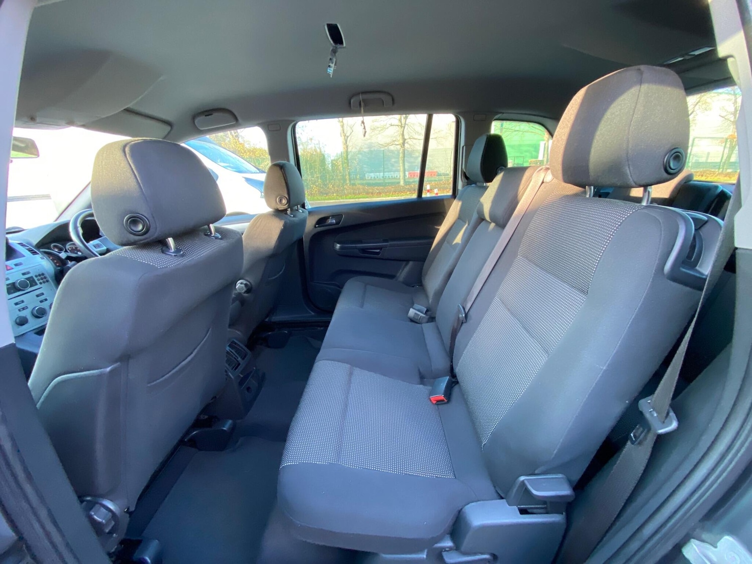 Used Vauxhall Zafira 2010 for sale - 76689032: Photo 36