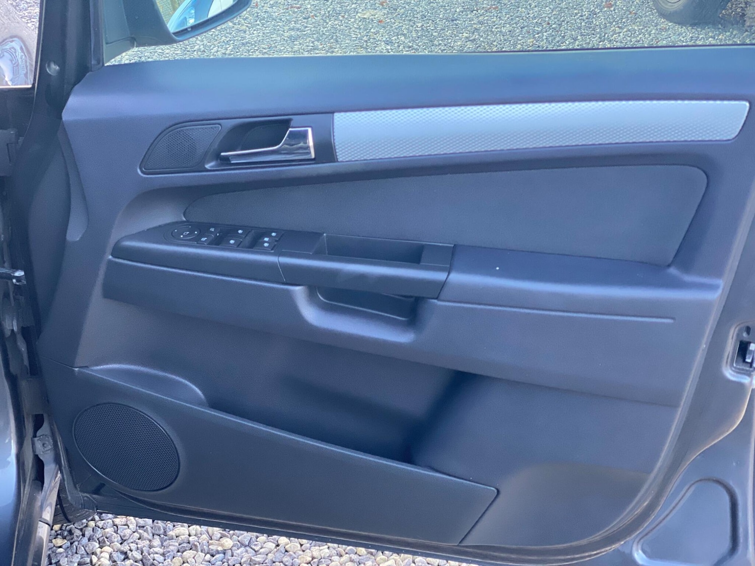 Used Vauxhall Zafira 2010 for sale - 76689032: Photo 44