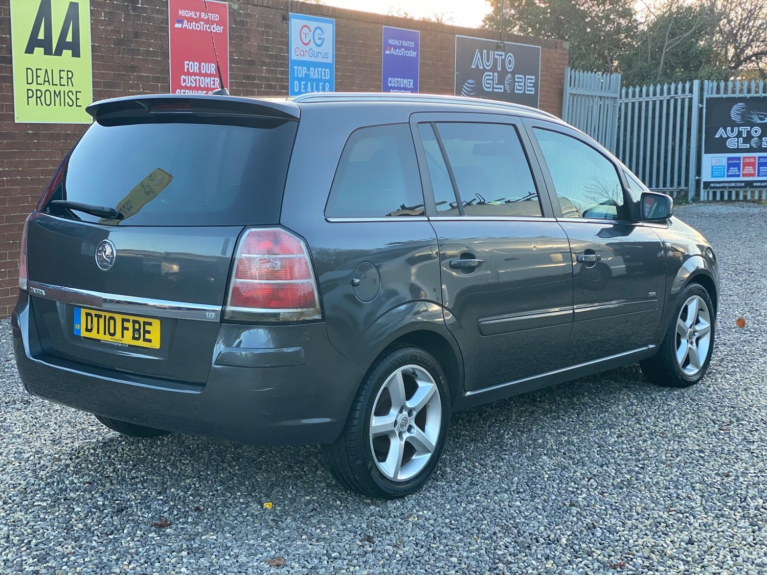 Used Vauxhall Zafira 2010 for sale - 76689032: Photo 5