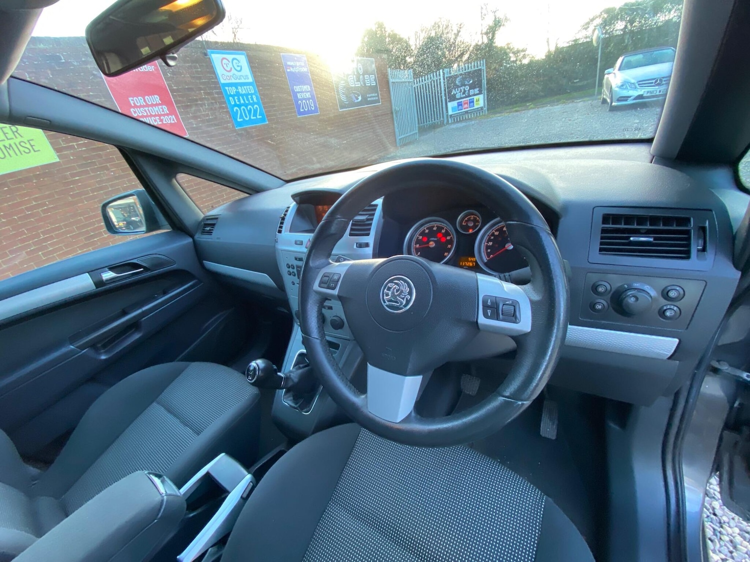 Used Vauxhall Zafira 2010 for sale - 76689032: Photo 8