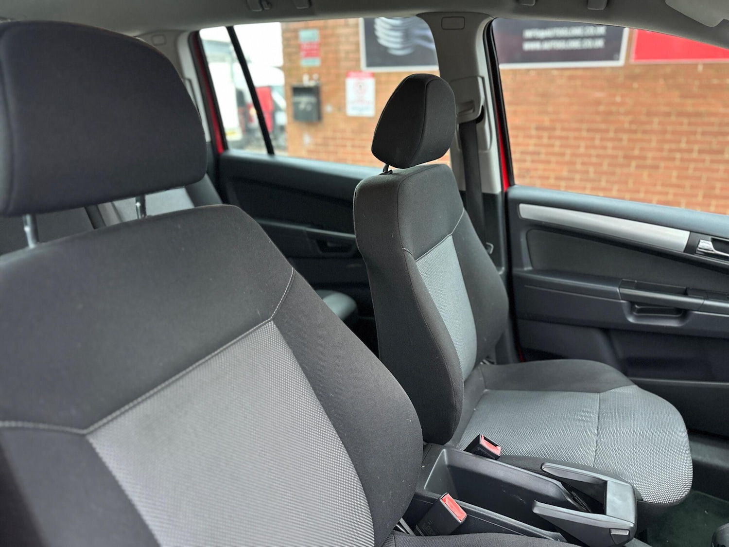 Used Vauxhall Zafira 2012 for sale - 77425431: Photo 29