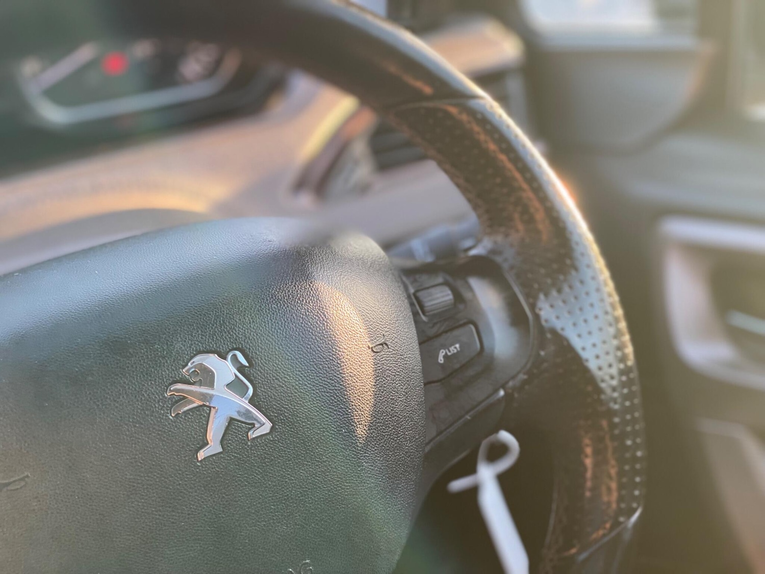 Used Peugeot 2008 2014 for sale - 77853060: Photo 49