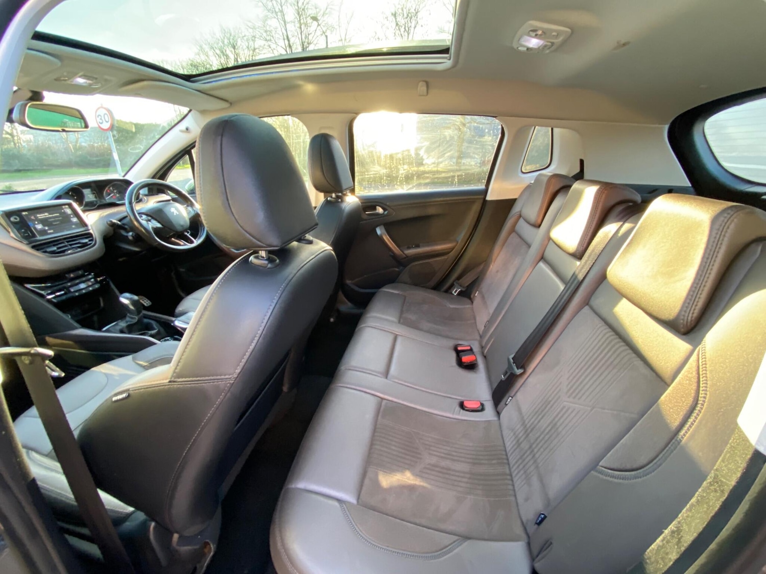 Used Peugeot 2008 2014 for sale - 77853060: Photo 9