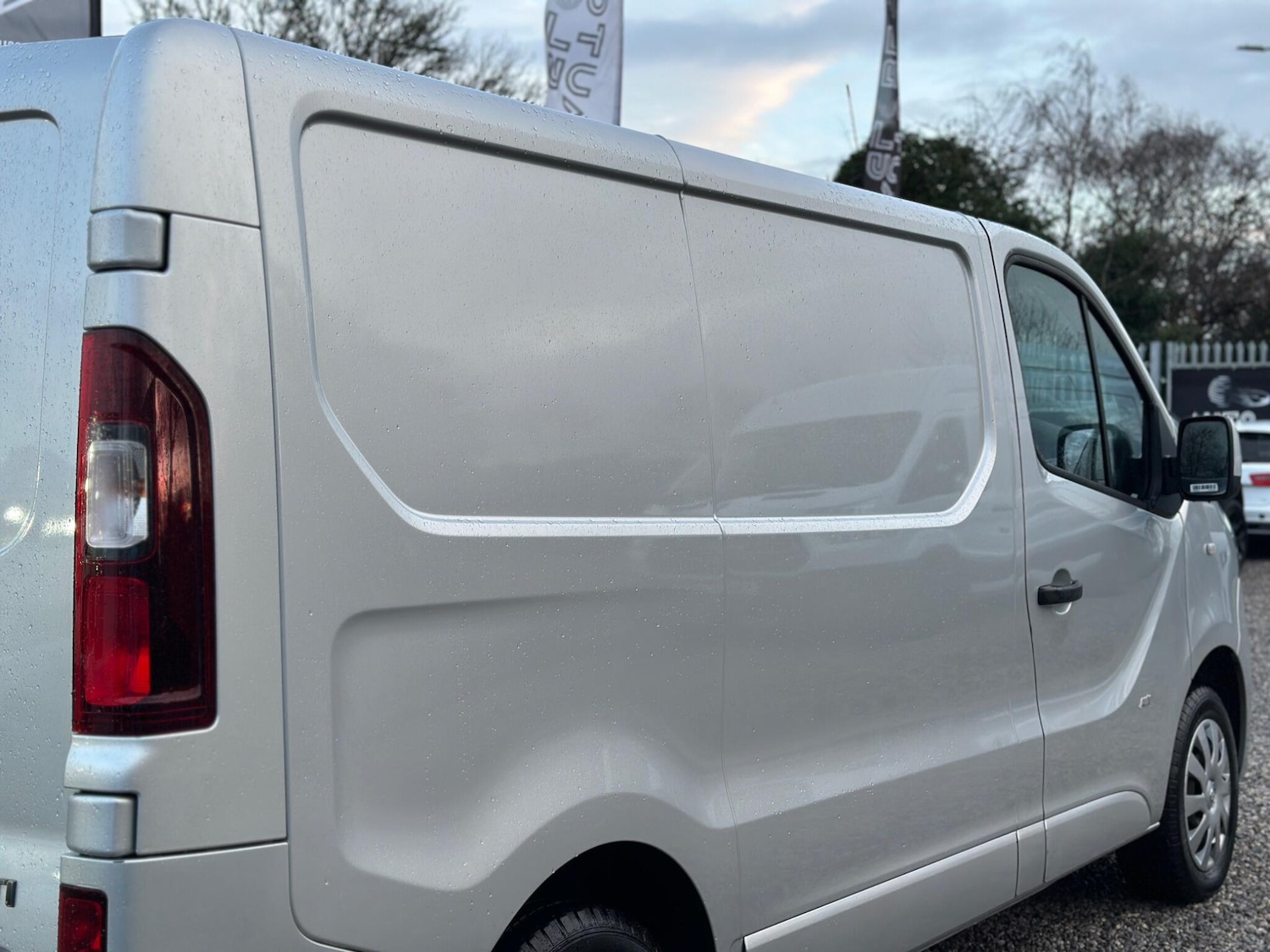 Used Vauxhall Vivaro 2016 for sale - 77278639: Photo 19