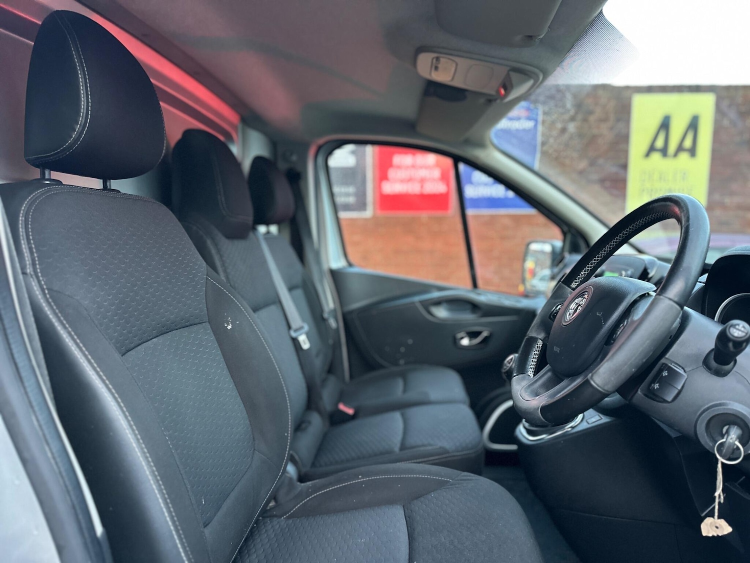 Used Vauxhall Vivaro 2016 for sale - 77278639: Photo 25