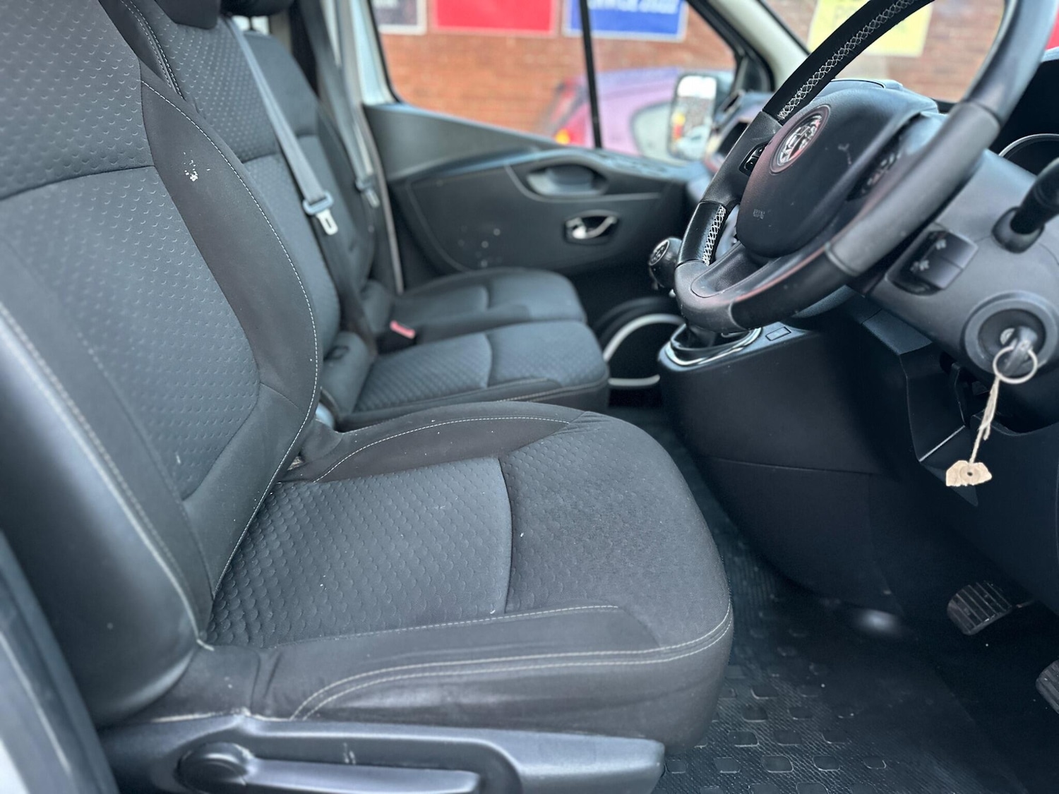 Used Vauxhall Vivaro 2016 for sale - 77278639: Photo 30