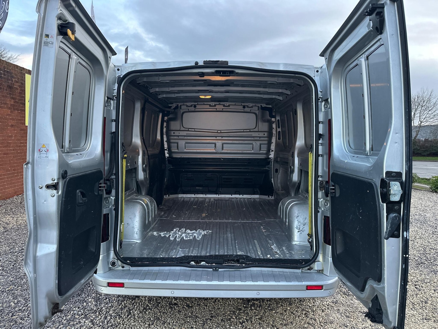 Used Vauxhall Vivaro 2016 for sale - 77278639: Photo 7