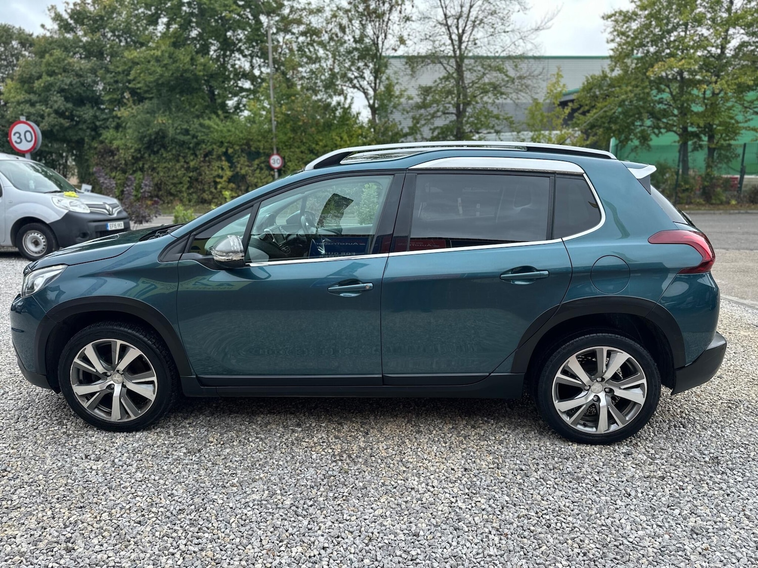 Used Peugeot 2008 2016 for sale - 75977934: Photo 15