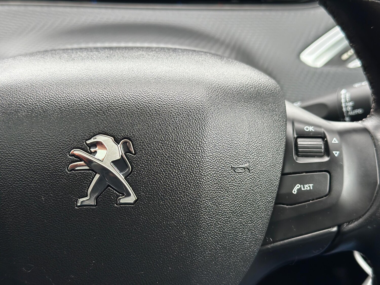 Used Peugeot 2008 2016 for sale - 75977934: Photo 39