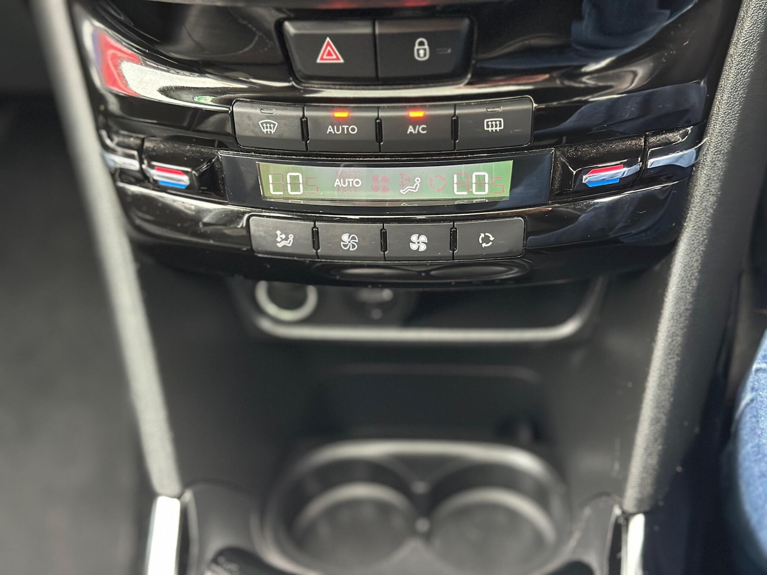 Used Peugeot 2008 2016 for sale - 75977934: Photo 41