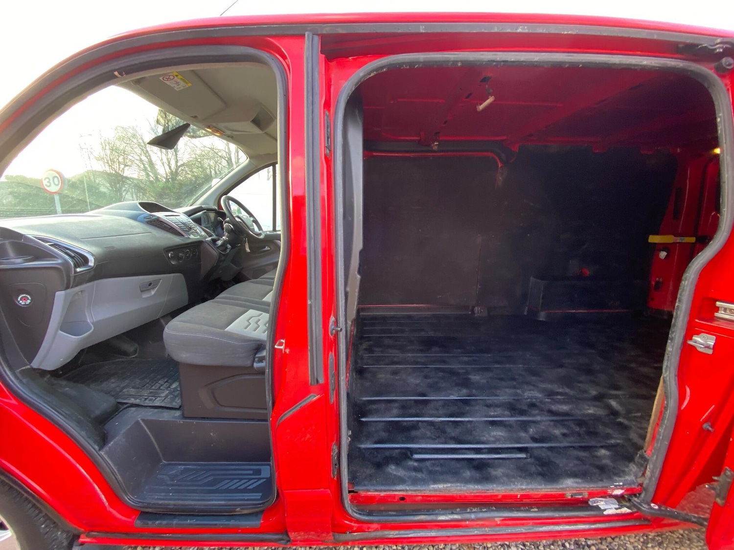 Used Ford Transit Custom 2016 for sale - 76898888: Photo 11