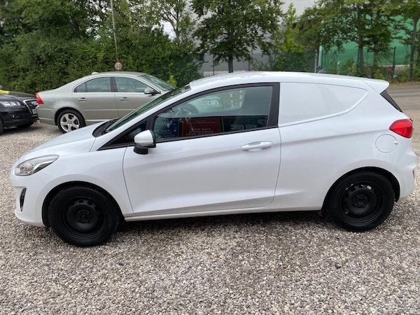 Used Ford Fiesta Van 2019 for sale - 74838537: Photo 11