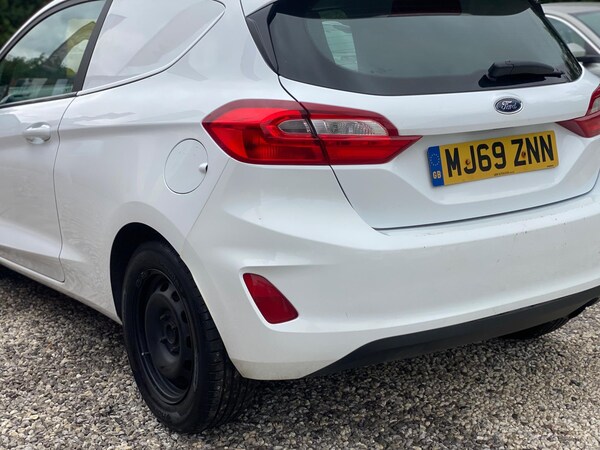 Used Ford Fiesta Van 2019 for sale - 74838537: Photo 14