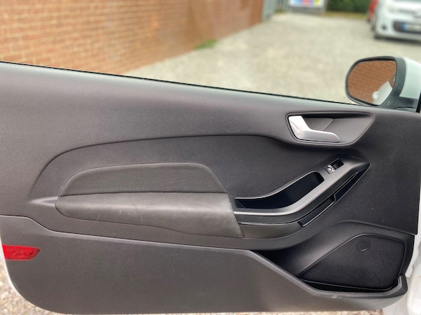 Used Ford Fiesta Van 2019 for sale - 74838537: Photo 28