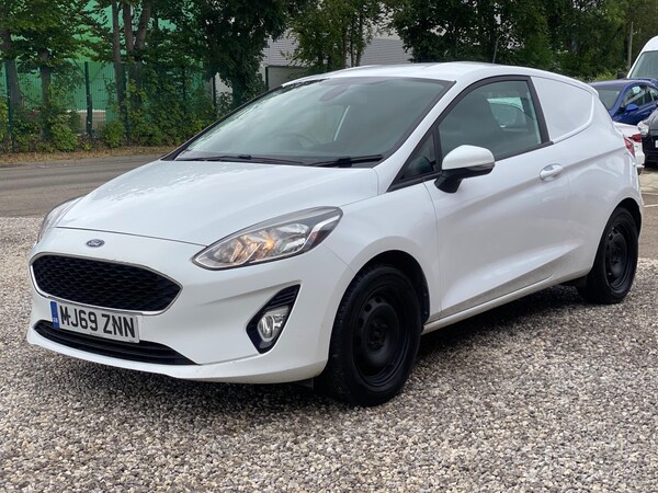 Used Ford Fiesta Van 2019 for sale - 74838537: Photo 3