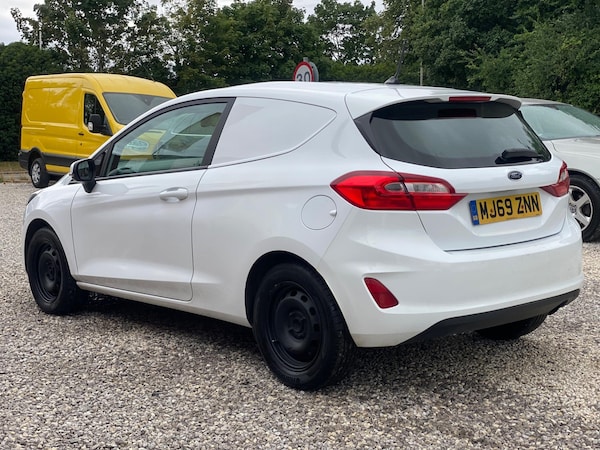 Used Ford Fiesta Van 2019 for sale - 74838537: Photo 5