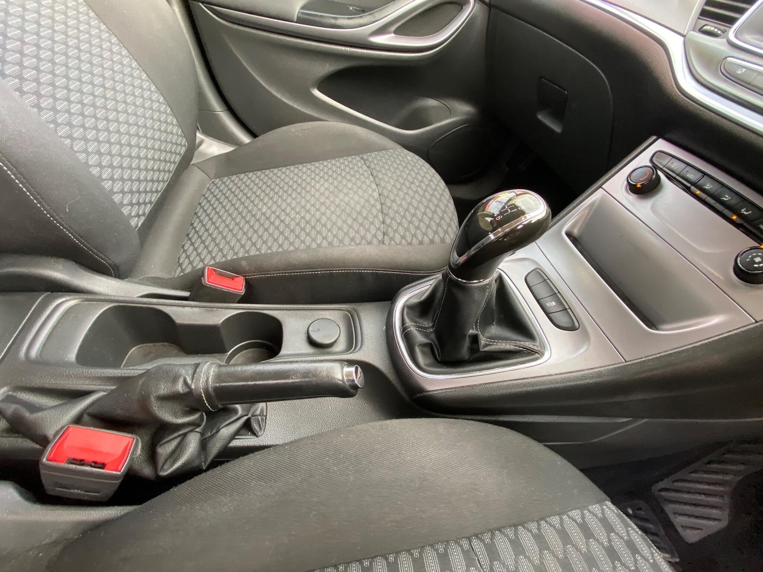 Used Vauxhall Astra 2016 for sale - 77175636: Photo 32