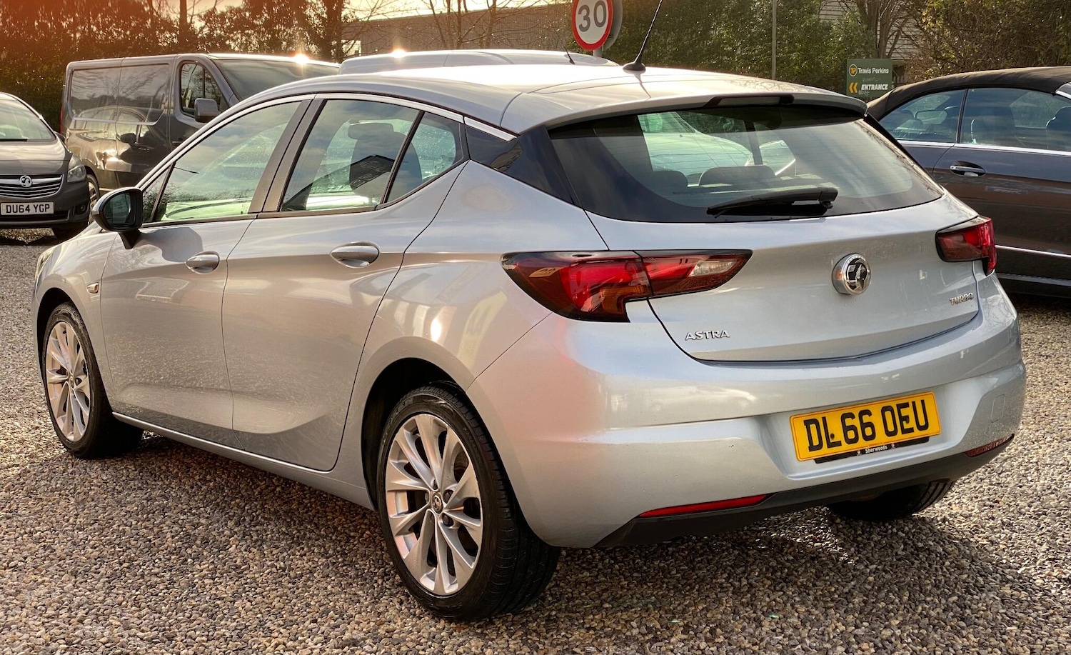 Used Vauxhall Astra 2016 for sale - 77175636: Photo 4