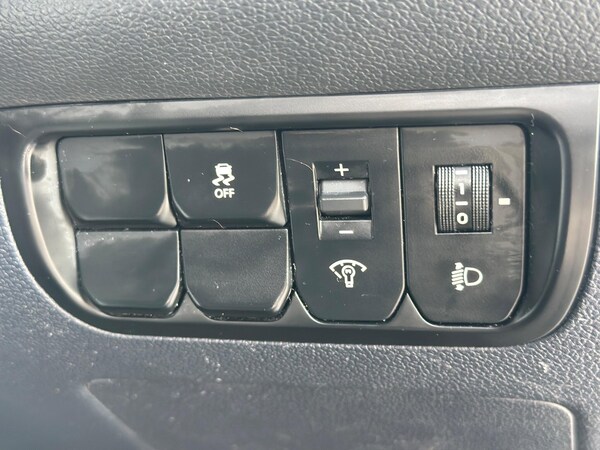Used Kia Rio 2015 for sale - 75600010: Photo 32