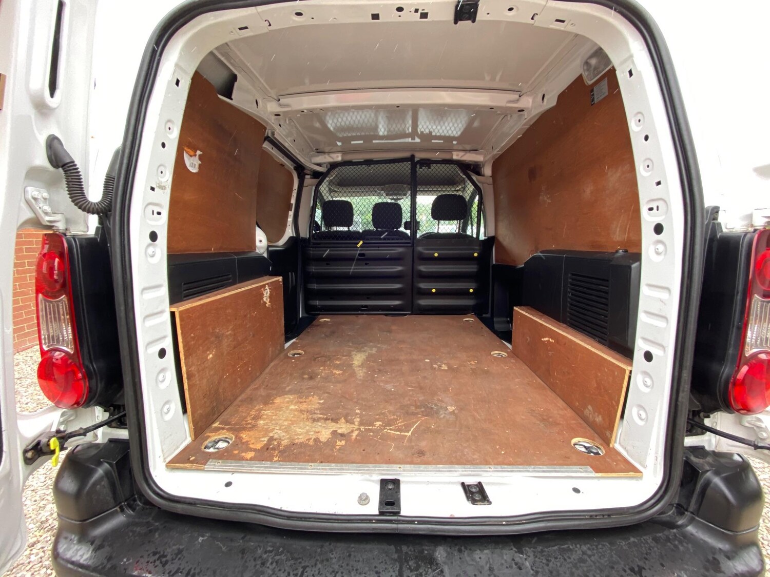 Vehicle 44