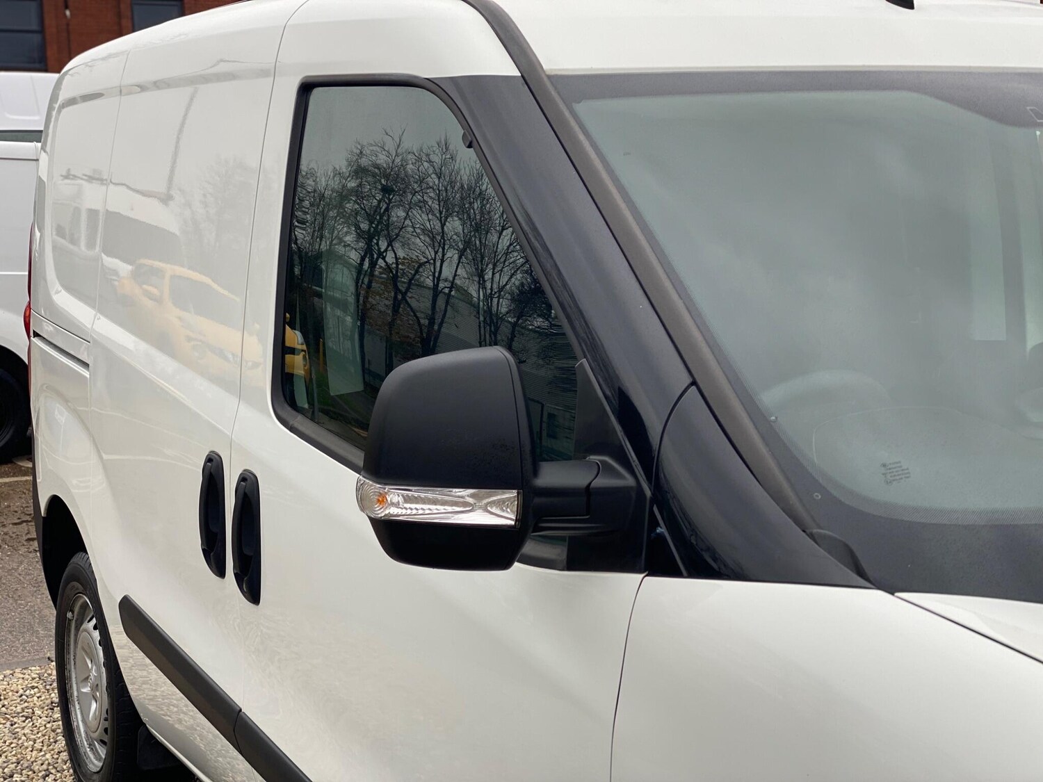 Used Vauxhall Combo 2018 for sale - 76592284: Photo 25