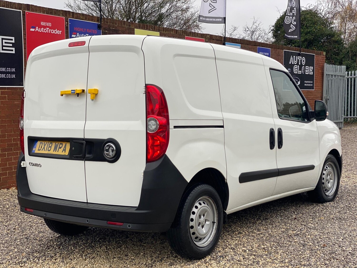 Used Vauxhall Combo 2018 for sale - 76592284: Photo 7