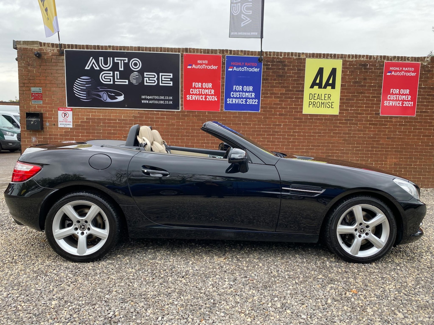 Used Mercedes-Benz SLK 2014 for sale - 76136462: Photo 19