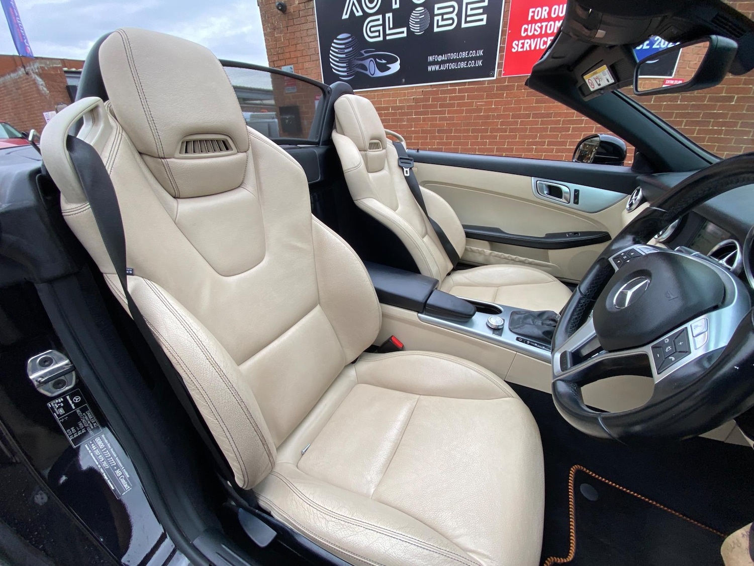 Used Mercedes-Benz SLK 2014 for sale - 76136462: Photo 27