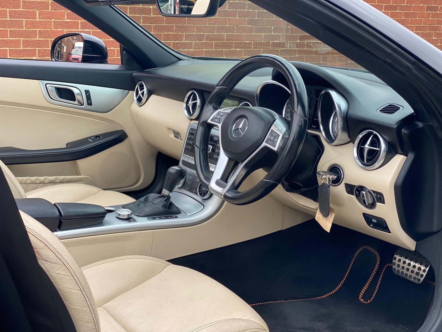 Used Mercedes-Benz SLK 2014 for sale - 76136462: Photo 31