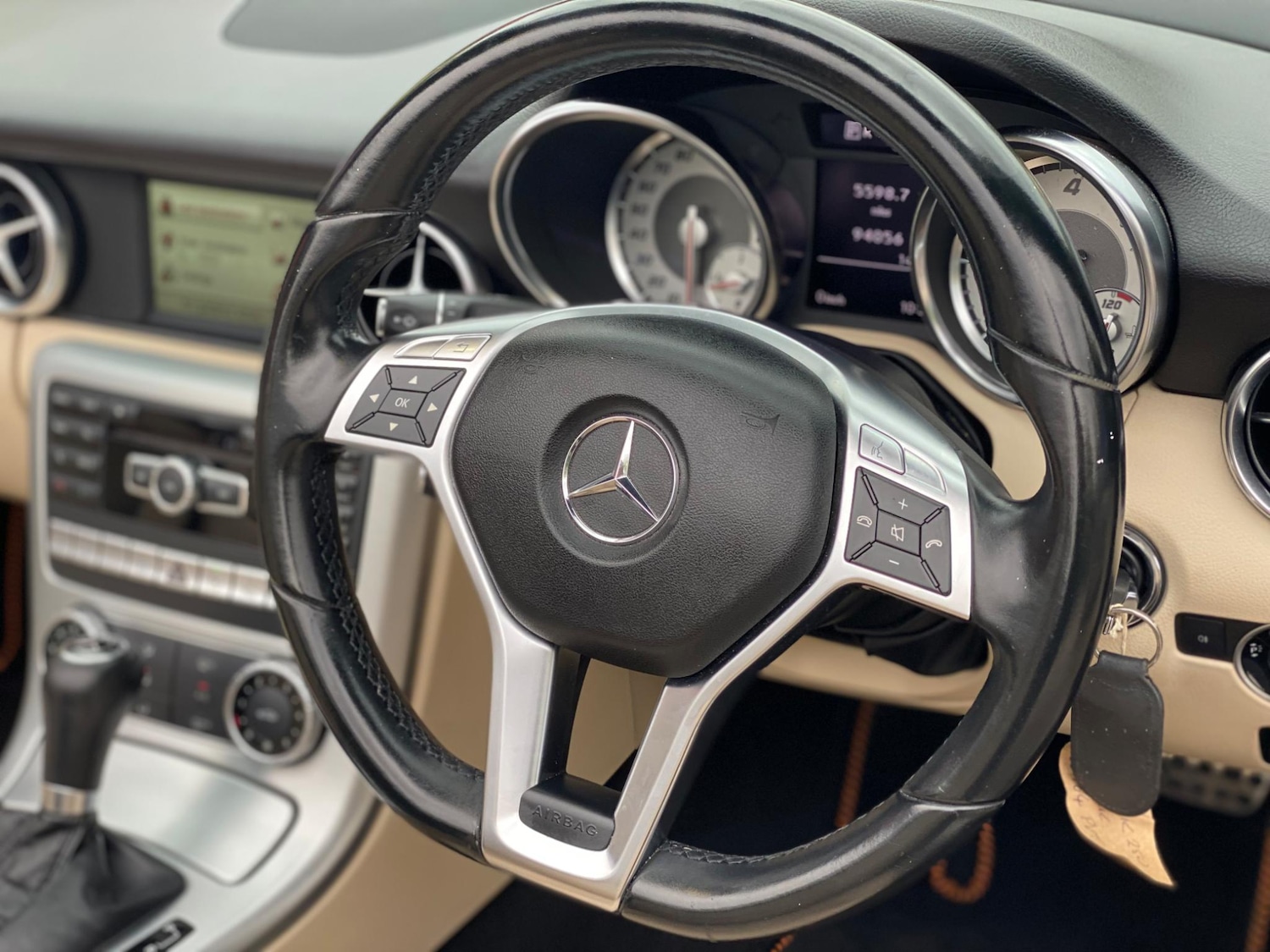 Used Mercedes-Benz SLK 2014 for sale - 76136462: Photo 45