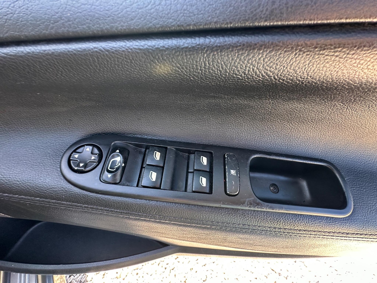 Used Peugeot 207 2011 for sale - 78020402: Photo 31