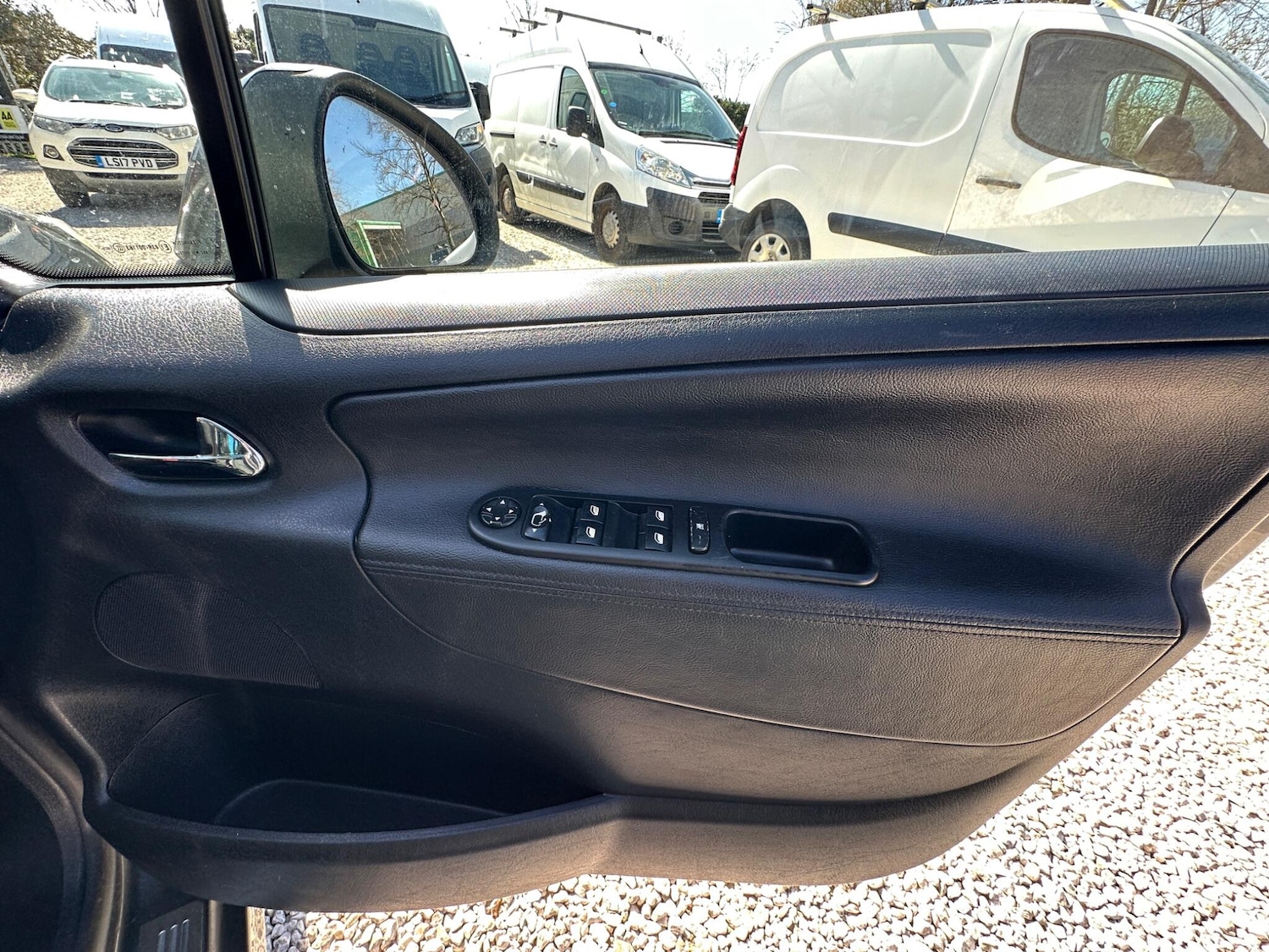 Used Peugeot 207 2011 for sale - 78020402: Photo 33