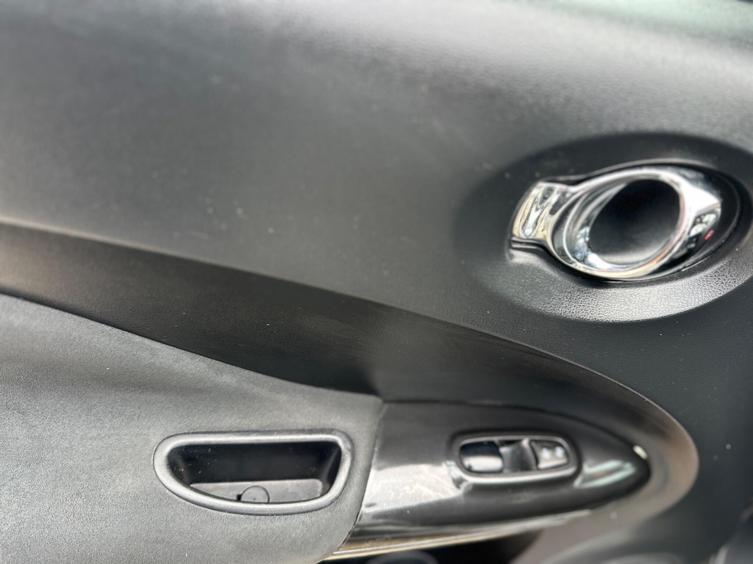 Used Nissan Juke 2015 for sale - 77646603: Photo 48