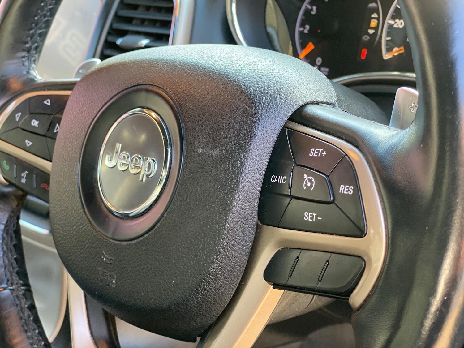 Used Jeep Grand Cherokee 2013 for sale - 76865639: Photo 30