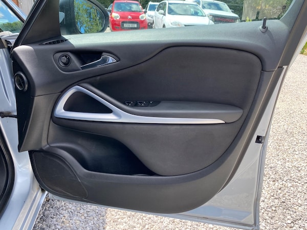 Used Vauxhall Zafira Tourer 2015 for sale - 75478069: Photo 40
