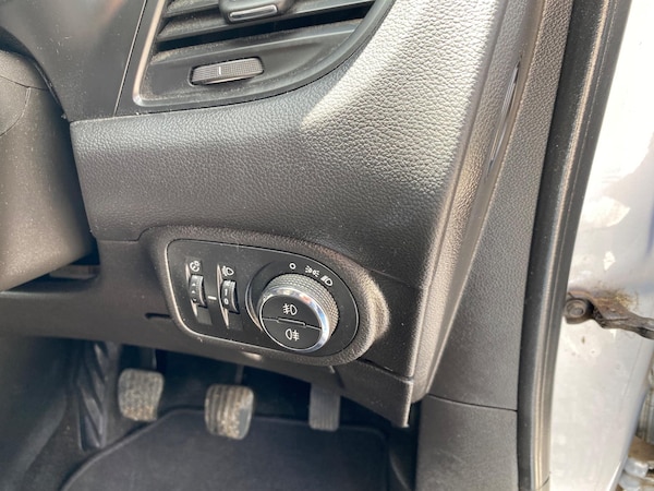 Used Vauxhall Zafira Tourer 2015 for sale - 75478069: Photo 43