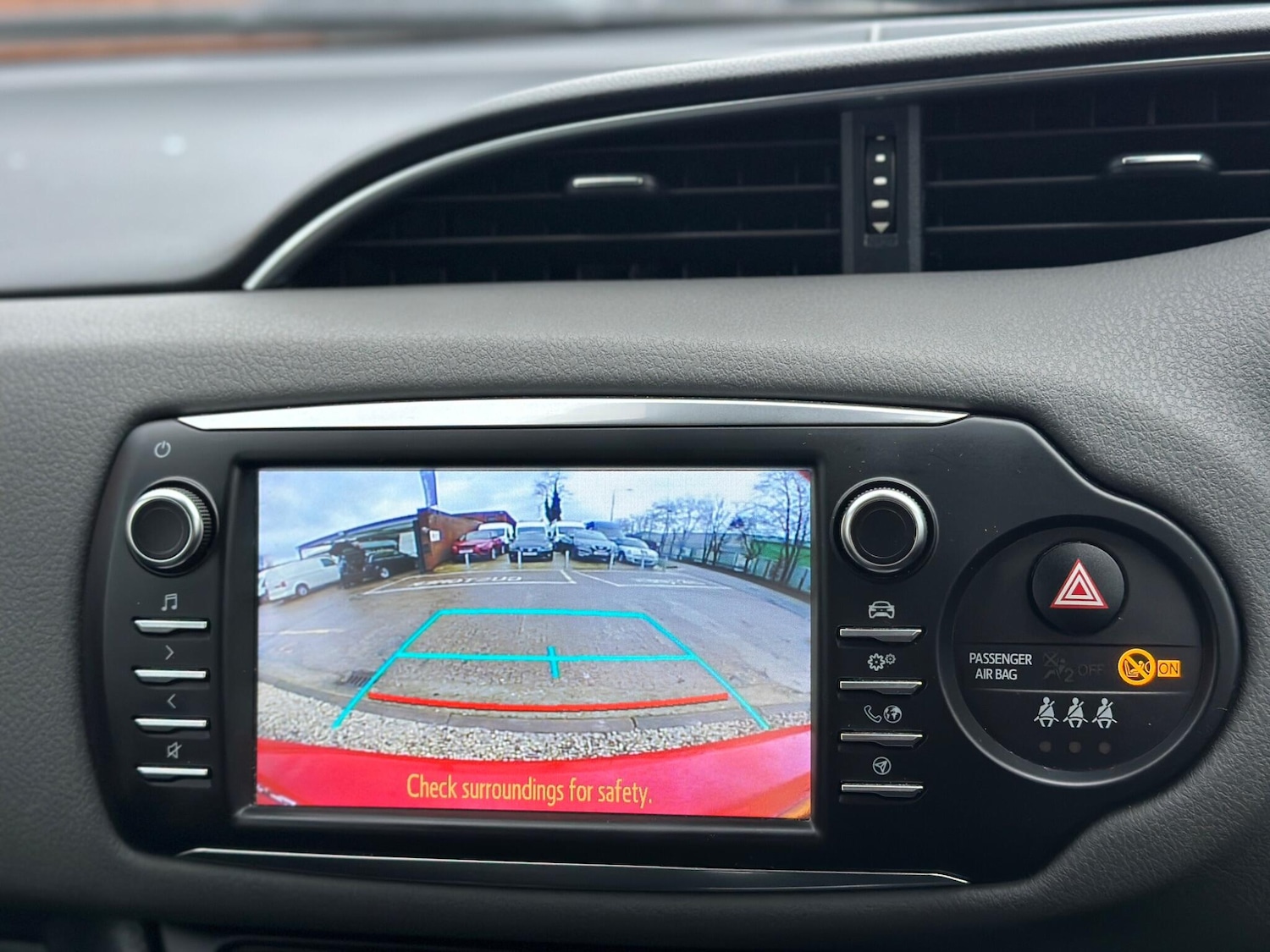 Used Toyota Yaris 2019 for sale - 77074115: Photo 10