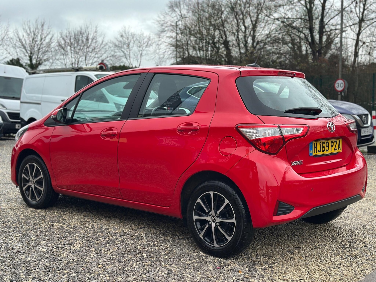 Used Toyota Yaris 2019 for sale - 77074115: Photo 4