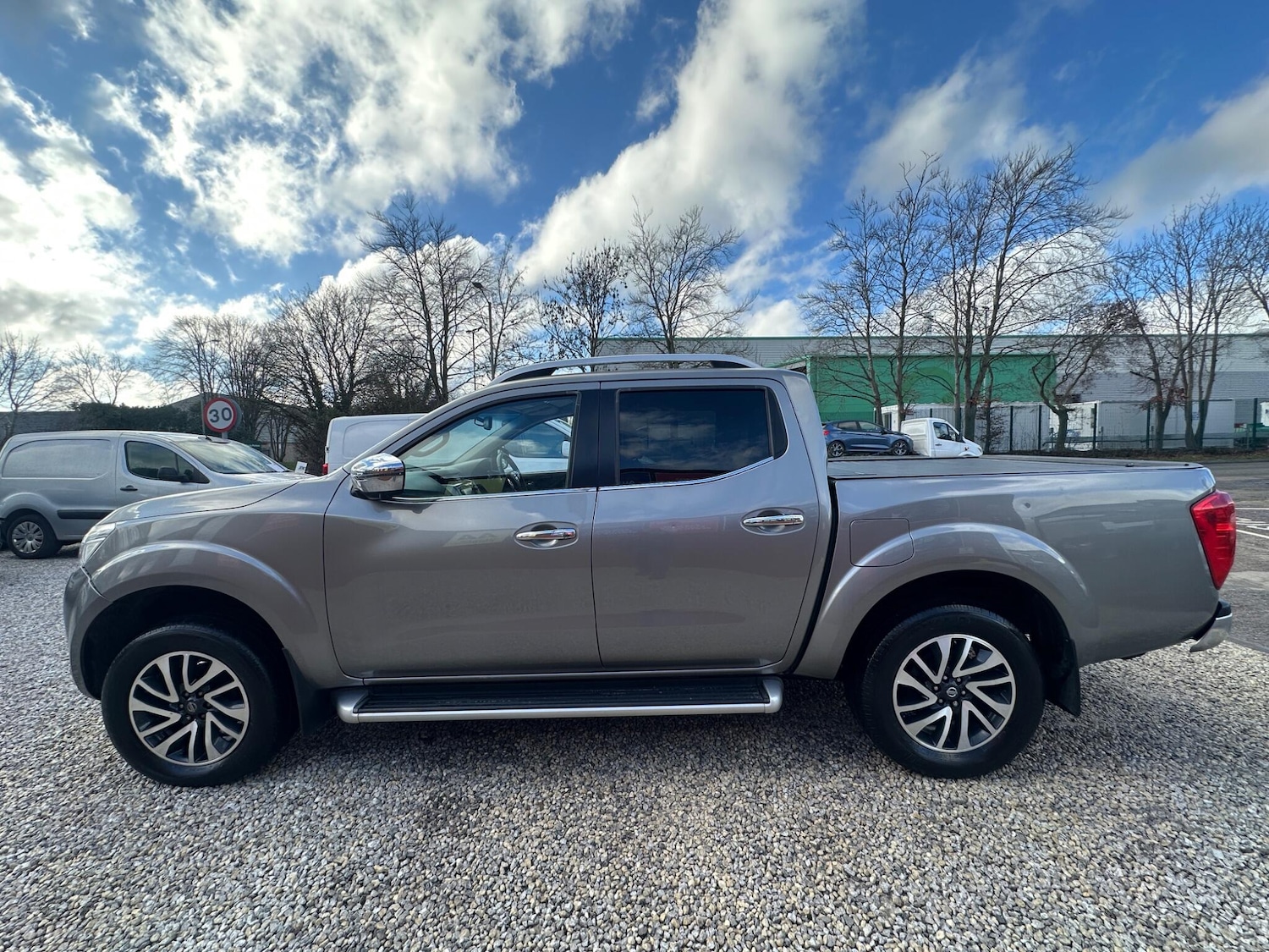 Used Nissan Navara 2017 for sale - 77441031: Photo 3