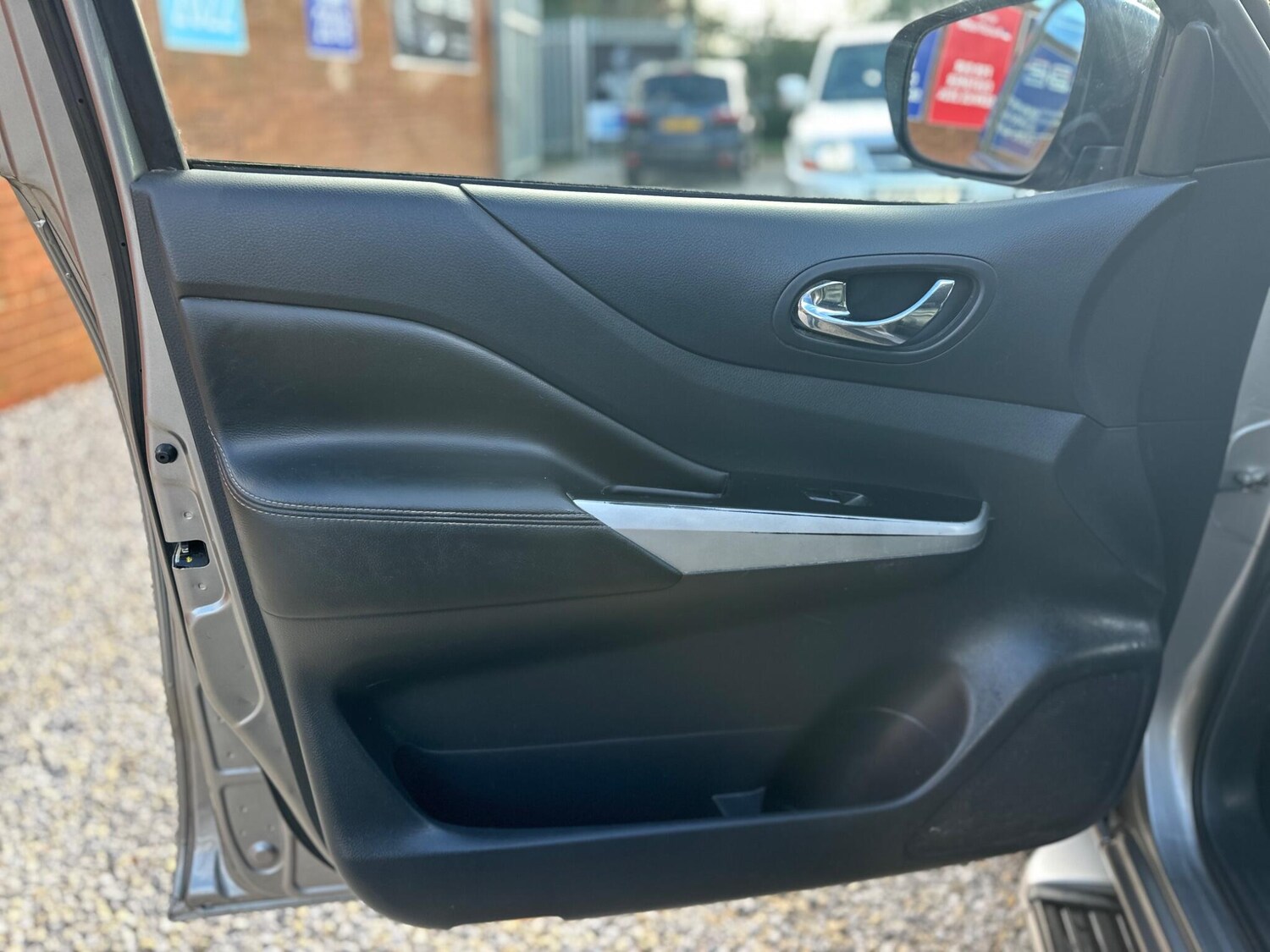 Used Nissan Navara 2017 for sale - 77441031: Photo 35