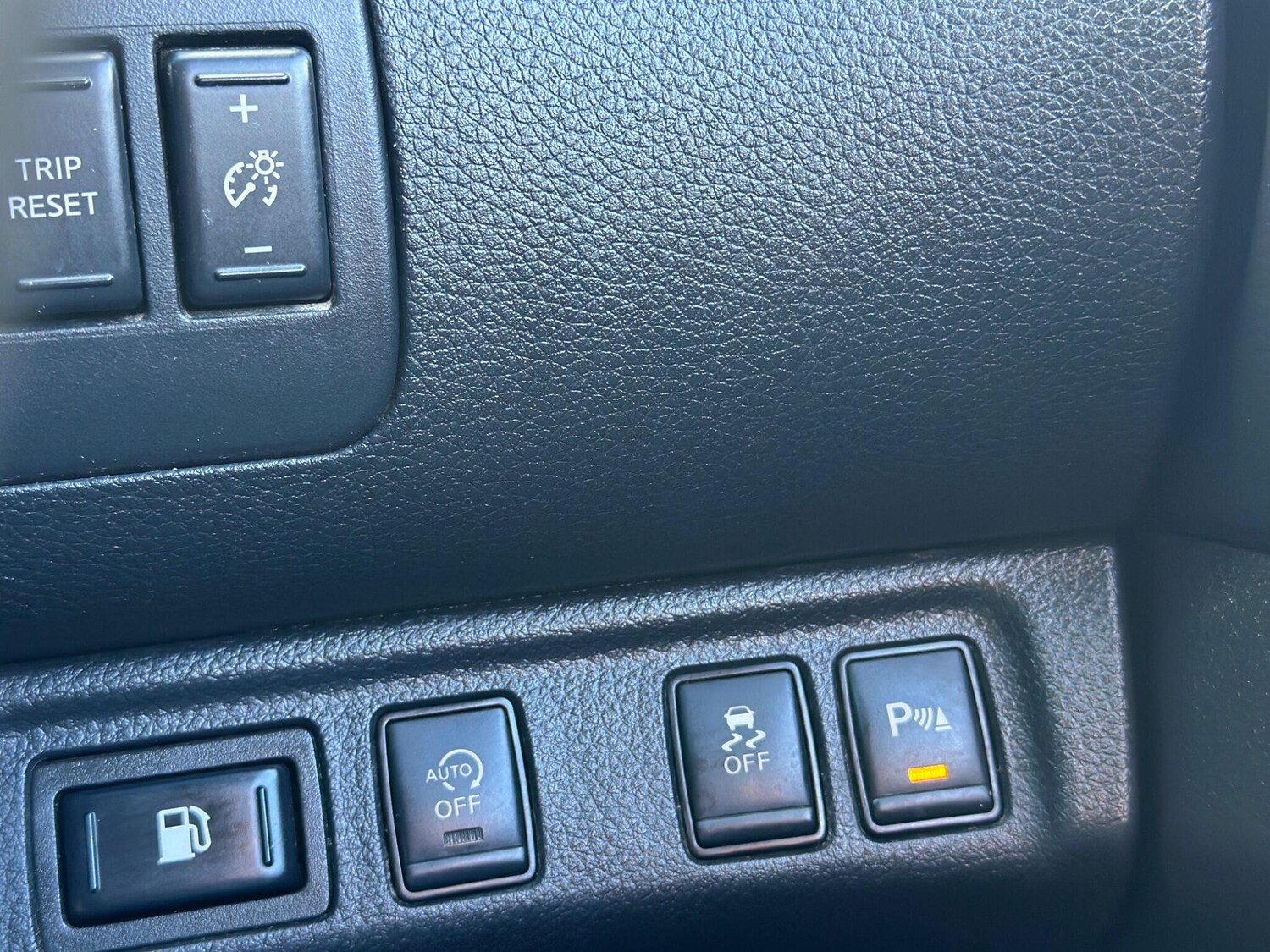 Used Nissan Navara 2017 for sale - 77441031: Photo 38