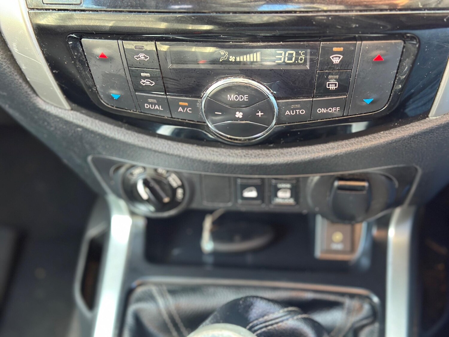 Used Nissan Navara 2017 for sale - 77441031: Photo 40