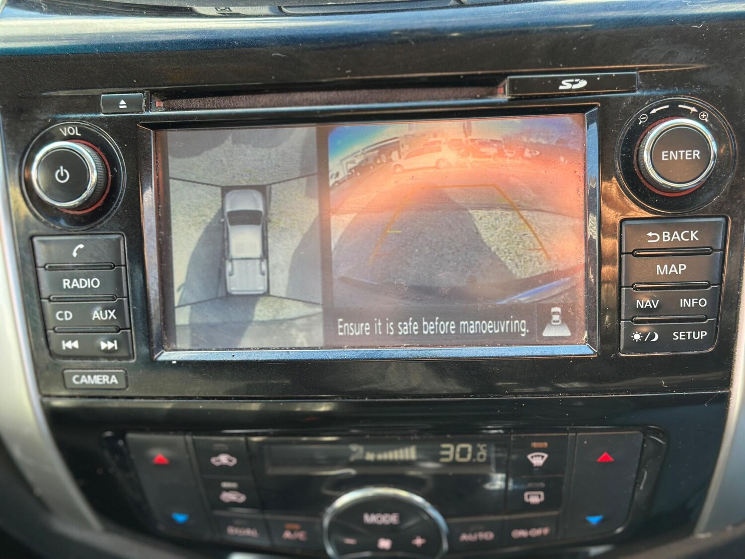 Used Nissan Navara 2017 for sale - 77441031: Photo 9