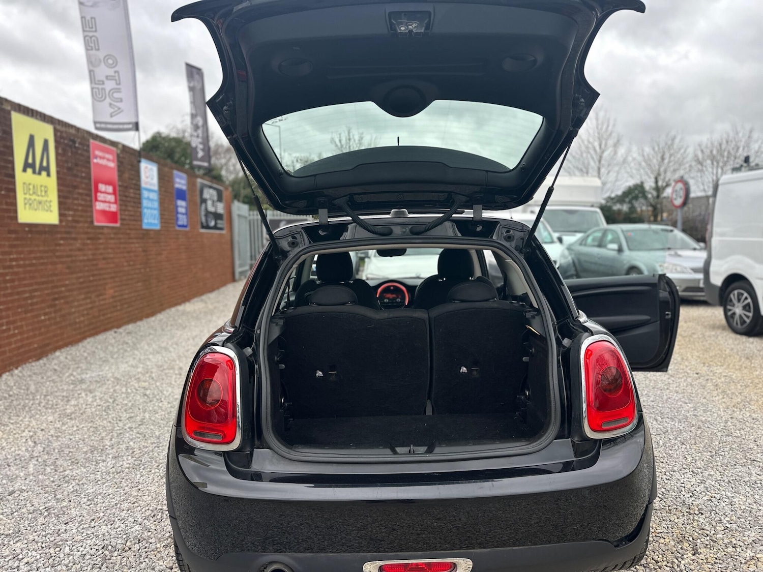 Used MINI Hatch 2014 for sale - 77982281: Photo 6