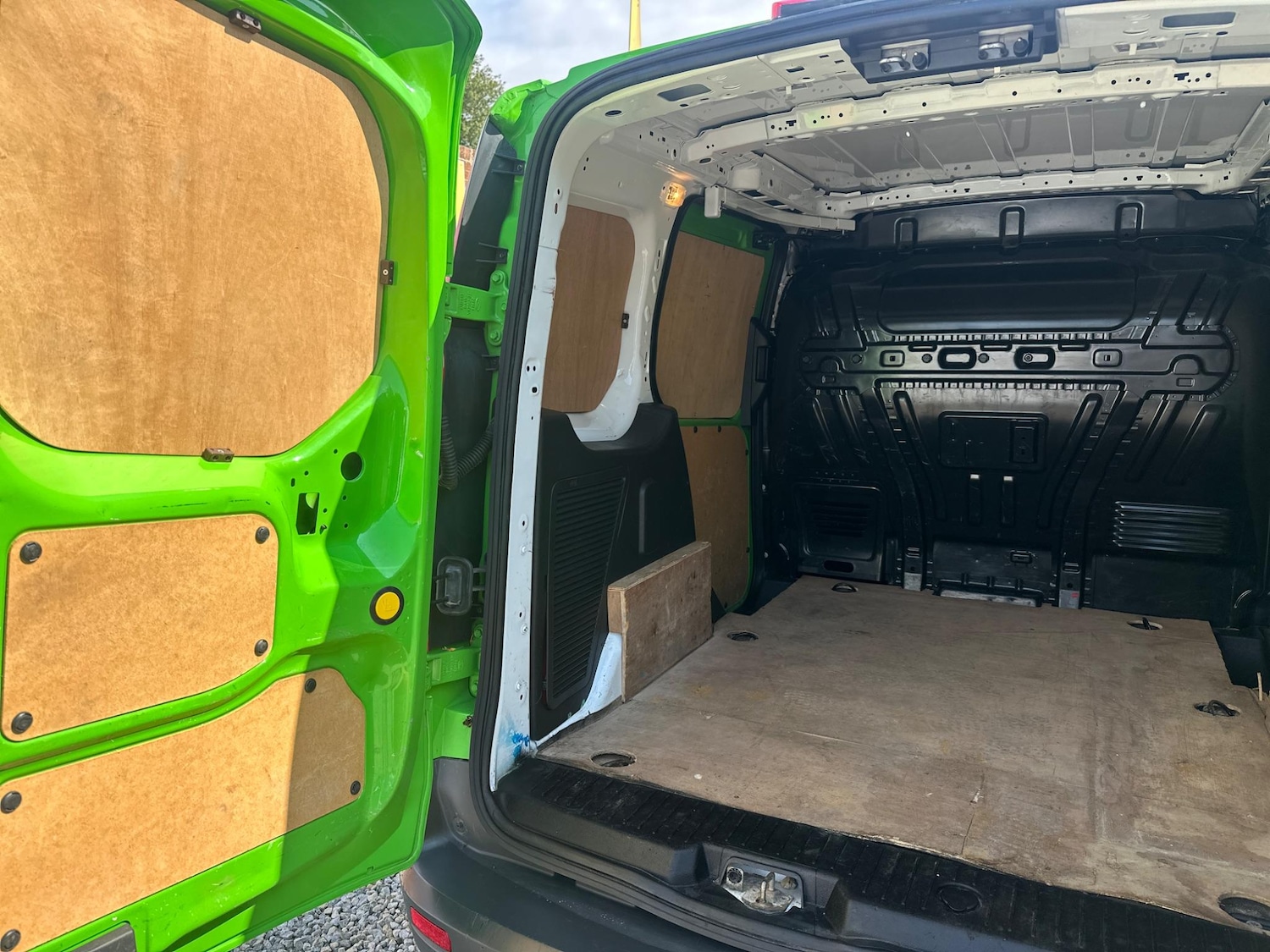 Used Ford Transit Connect 2018 for sale - 76992731: Photo 25