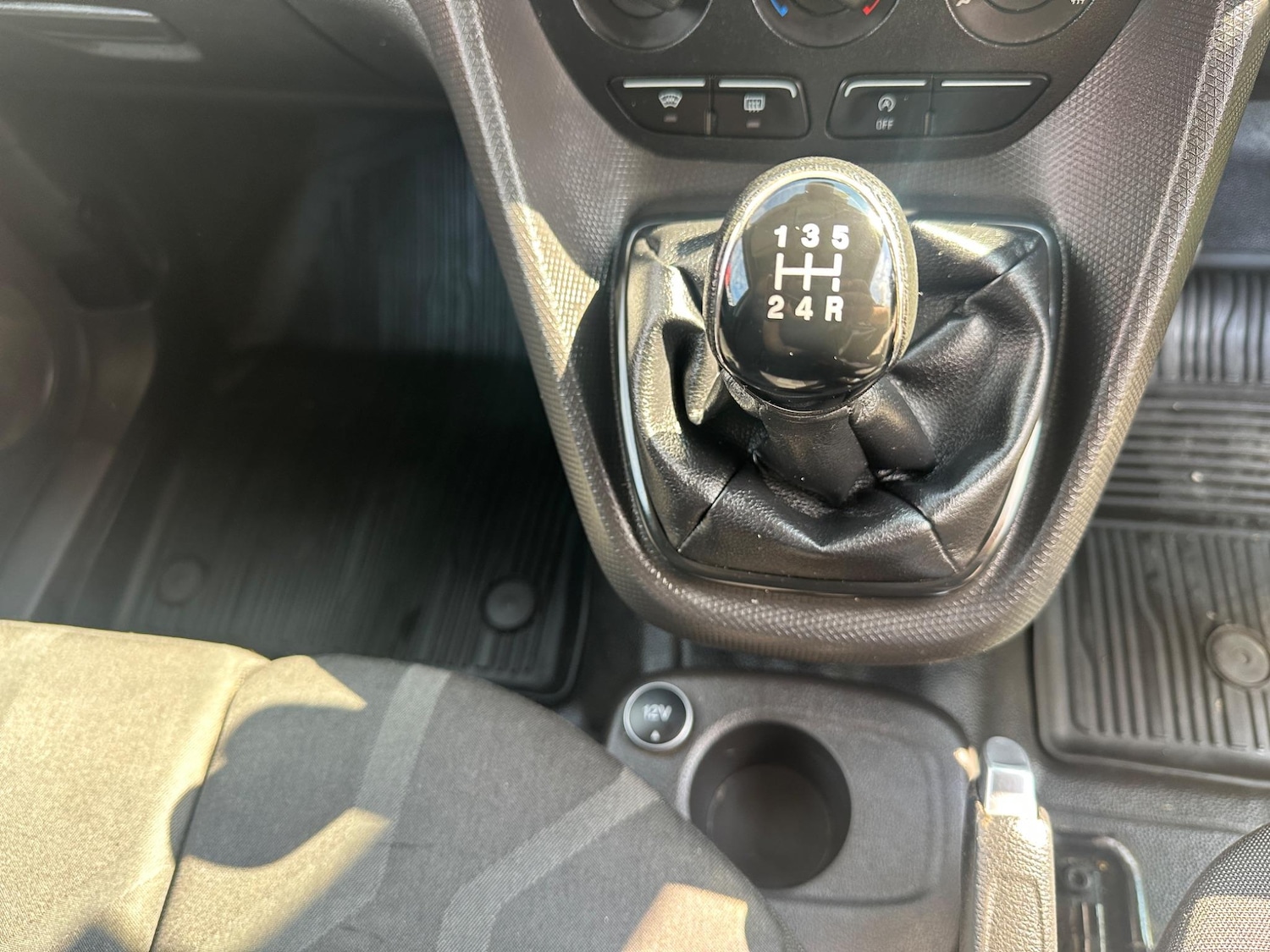 Used Ford Transit Connect 2018 for sale - 76992731: Photo 36