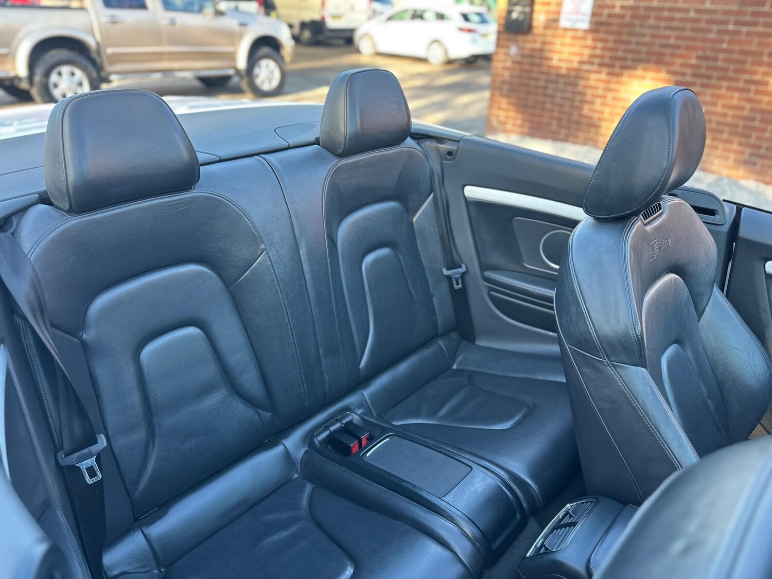 Used Audi A5 Cabriolet 2013 for sale - 76071933: Photo 7