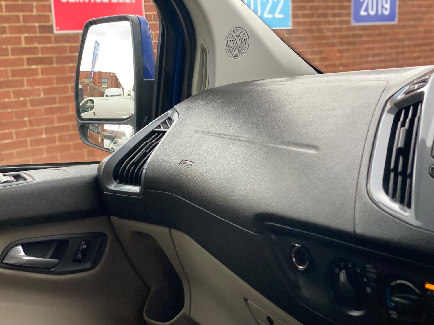 Used Ford Tourneo Custom 2017 for sale - 76484956: Photo 31