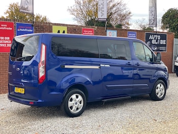 Used Ford Tourneo Custom 2017 for sale - 76484956: Photo