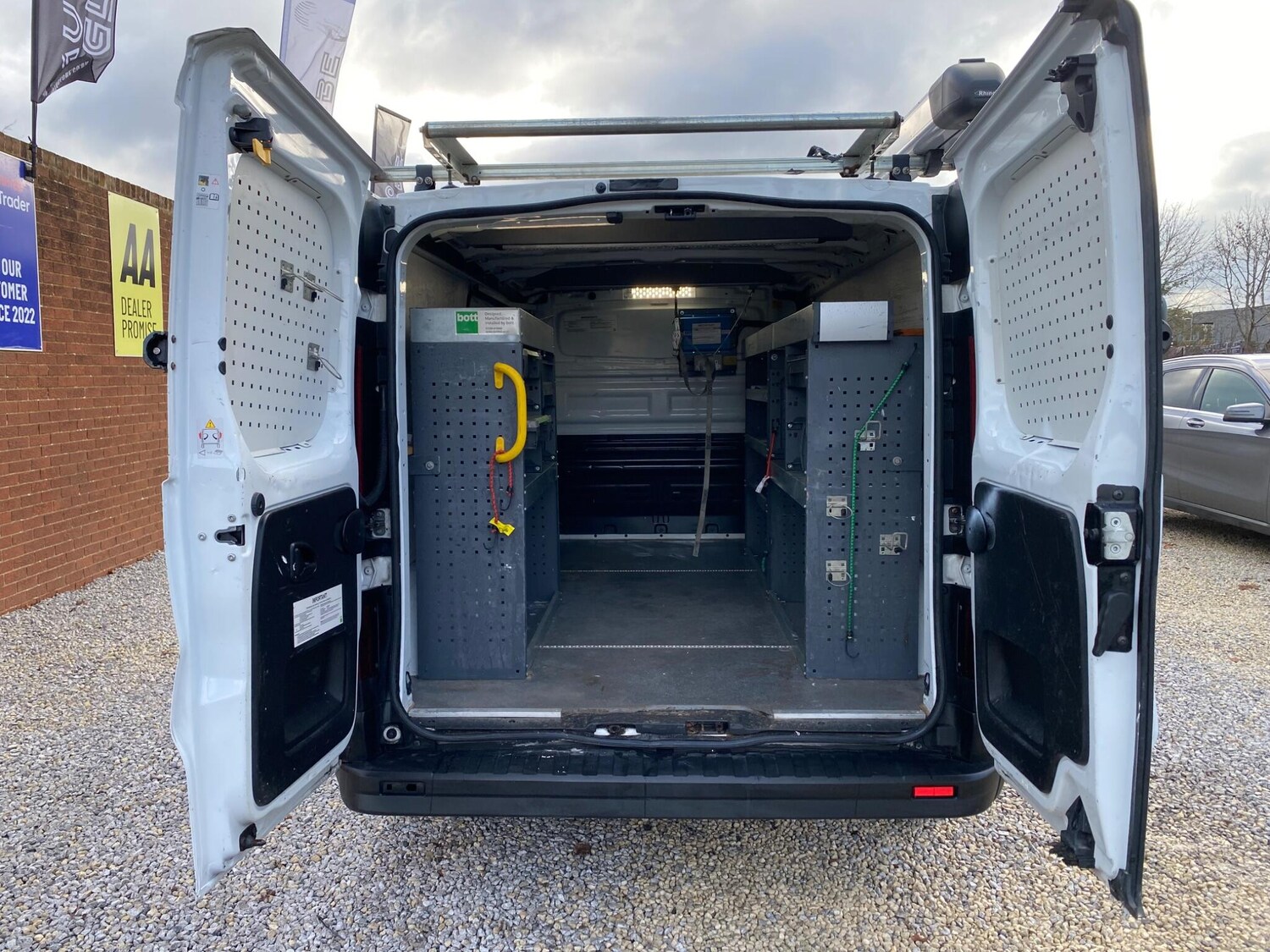 Used Vauxhall Vivaro 2019 for sale - 76632627: Photo 10